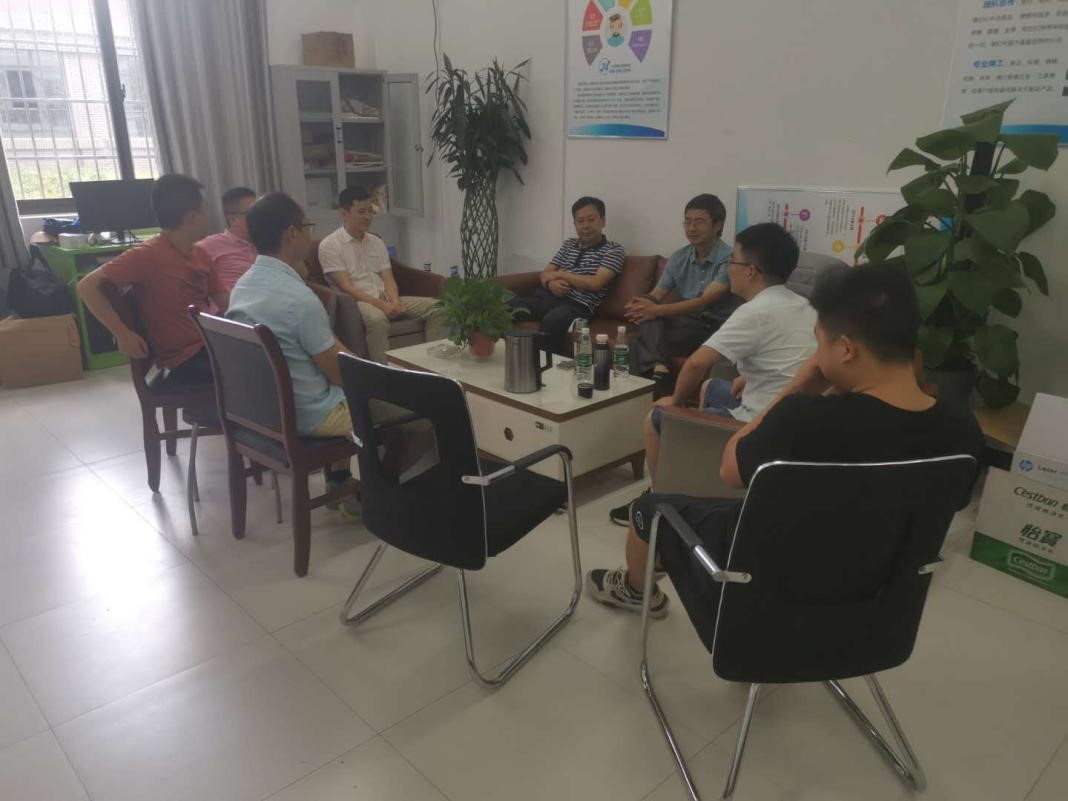 決戰(zhàn)酷暑，全力沖刺-推進(jìn)邵陽縣教育信息化“三通兩平臺(tái)”建設(shè)